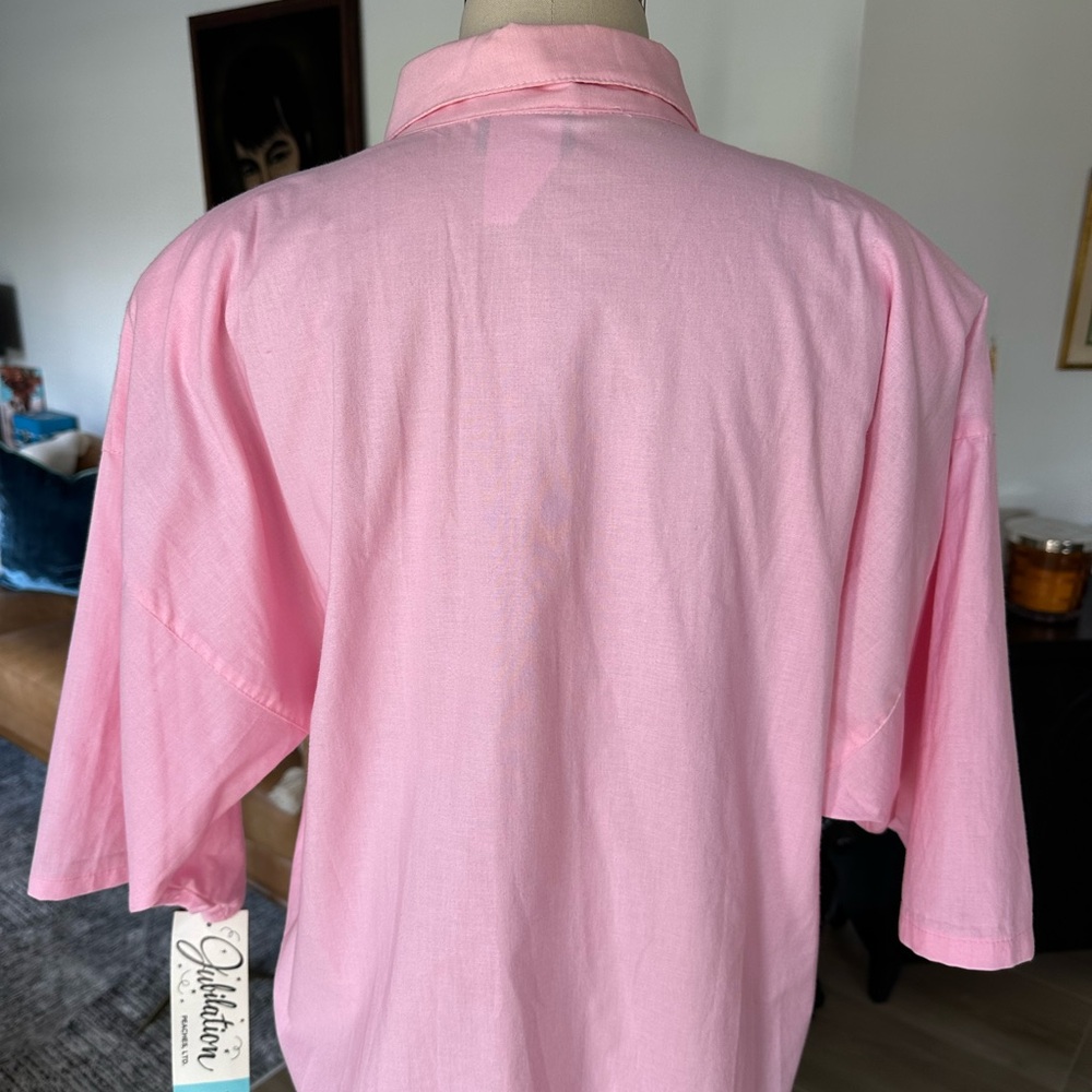 NWT’s Vintage 80’s Bubblegum Pink Button-Up Shirt with Patches - Picture 12 of 16